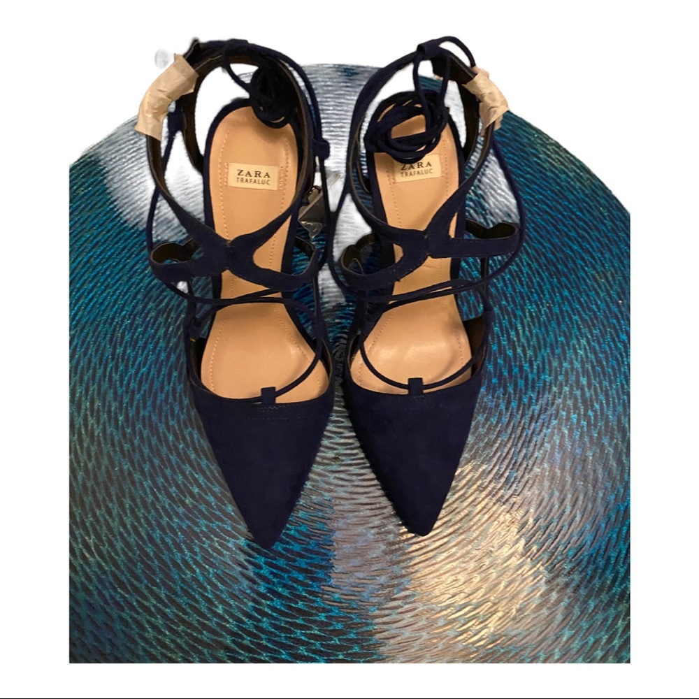 **NEW w/TAGS** Gorgeous Navy Blue Lace-Up Heels